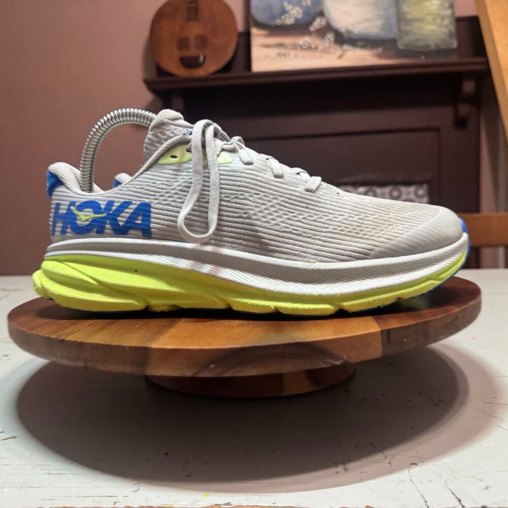 Hoka Clifton 9 Kids Size 6MD Grey Sneaker Shoes